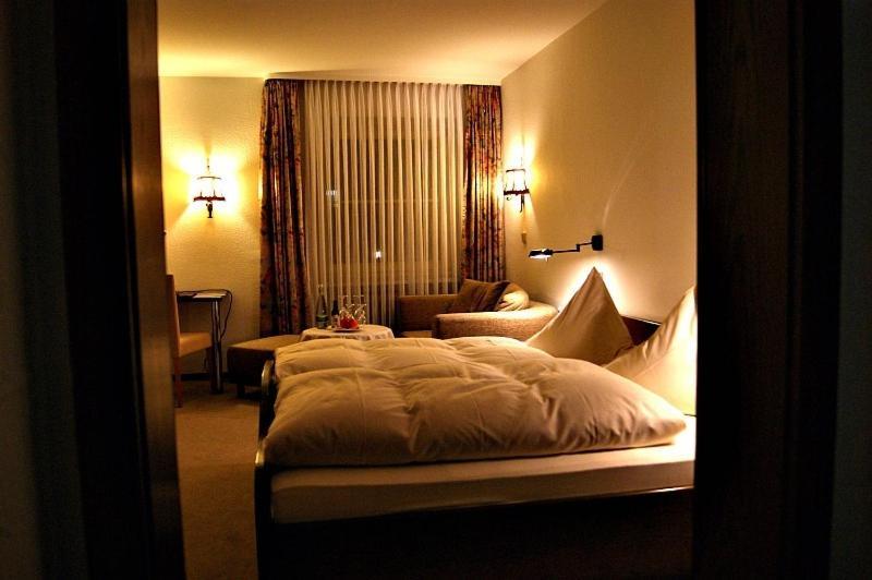 Hotel Restaurant Baeren Freudenstadt Habitación foto